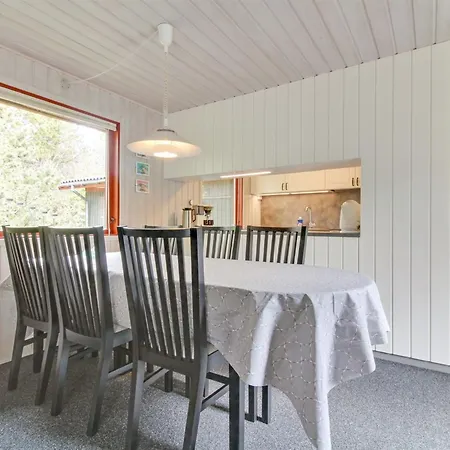 Eliane - 4km From The Sea By Interhome